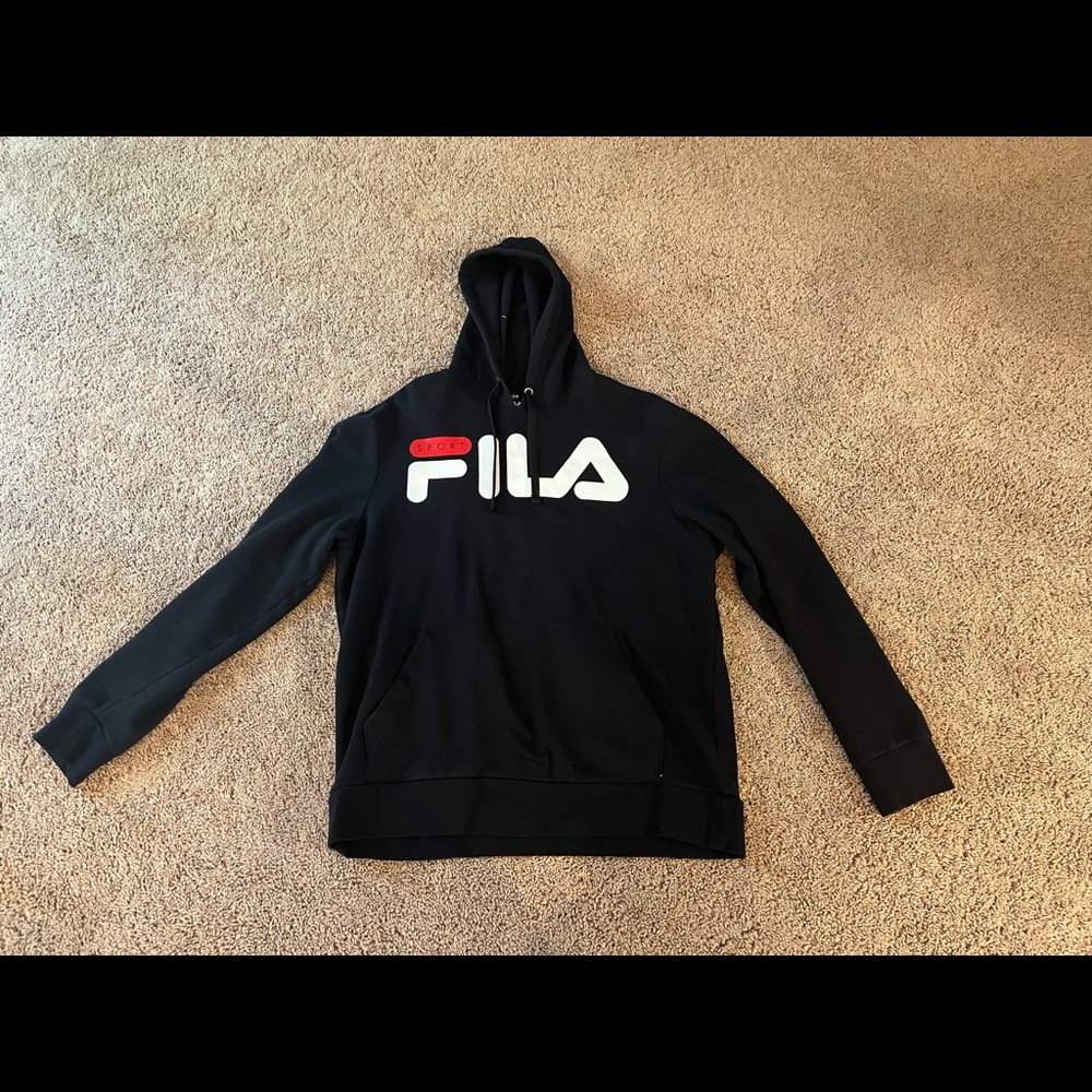 FILA HOODIE SIZE M